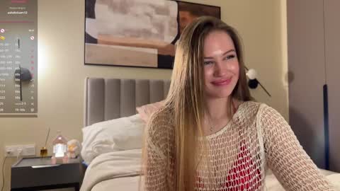 Snapshot of kiramystery chatting on 01.24.25 Kira online show from 01.24.25