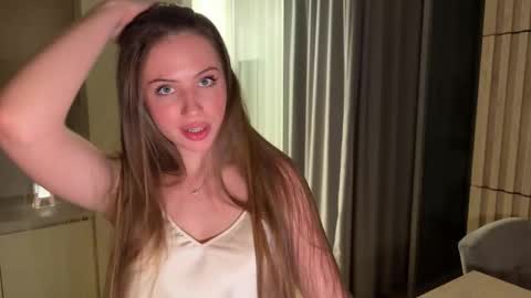 Snapshot of kiramystery chatting on 09.30.25 Kira online show from 09.30.25