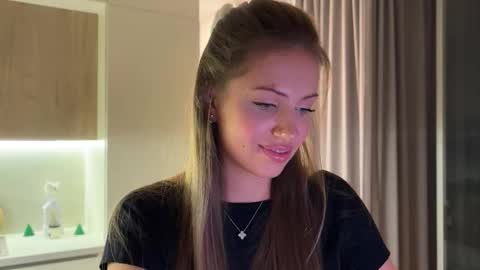 Snapshot of kiramystery chatting on 11.14.25 Kira online show from 11.14.25