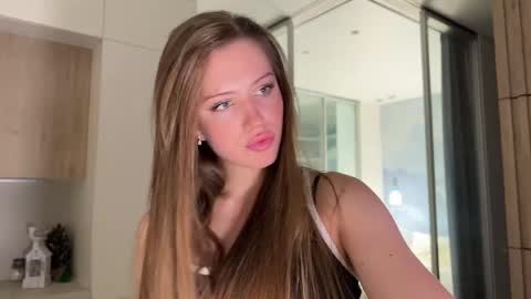 Kira online show from 04.18.26