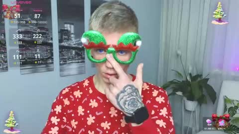 Snapshot of kireev_ chatting on 12.04.24 online show from 12.04.24