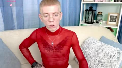 Snapshot of kireev_ chatting on 01.03.25 online show from 01.03.25