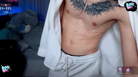 Snapshot of kireev_ chatting on 01.25.25 online show from 01.25.25