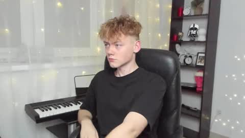 Snapshot of kirill_20_cm chatting on 12.21.24 Kirill and Andrey online show from 12.21.24