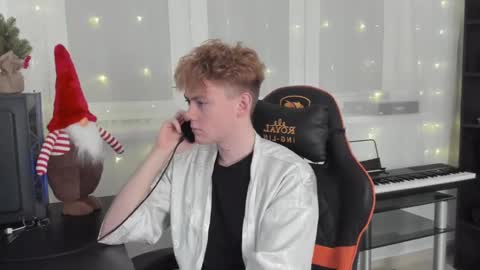 Snapshot of kirill_20_cm chatting on 01.05.25 Kirill and Andrey online show from 01.05.25