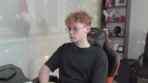 Snapshot of kirill_20_cm chatting on 01.23.25 Kirill and Andrey online show from 01.23.25