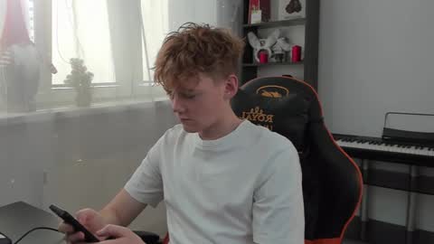 Snapshot of kirill_20_cm chatting on 01.30.25 Kirill and Andrey online show from 01.30.25