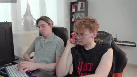 Snapshot of kirill_20_cm chatting on 02.05.25 Kirill and Andrey online show from 02.05.25