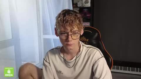 Snapshot of kirill_20_cm chatting on 09.09.25 Kirill and Andrey online show from 09.09.25