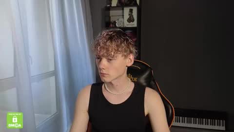 Snapshot of kirill_20_cm chatting on 09.11.25 Kirill and Andrey online show from 09.11.25