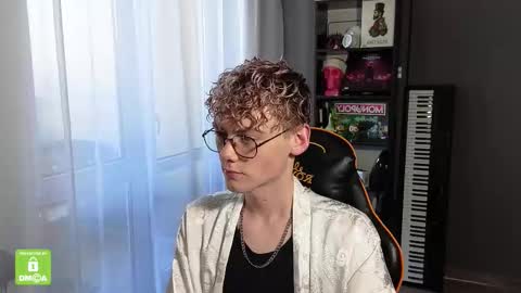 Snapshot of kirill_20_cm chatting on 09.21.25 Kirill and Andrey online show from 09.21.25