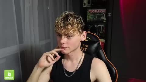 Snapshot of kirill_20_cm chatting on 10.24.25 Kirill and Andrey online show from 10.24.25