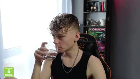 Snapshot of kirill_20_cm chatting on 10.30.25 Kirill and Andrey online show from 10.30.25