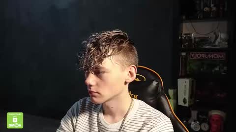 Snapshot of kirill_20_cm chatting on 11.30.25 Kirill and Andrey online show from 11.30.25