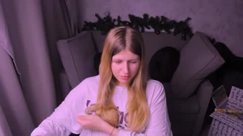 Kira online show from 12.22.24