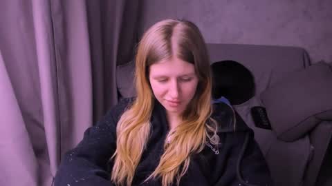 Kira online show from 01.18.25