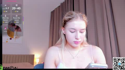 Chloe online show from 04.19.26
