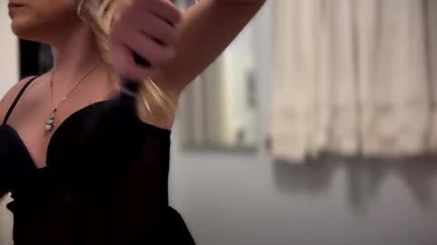 Kissah Kreampuff online show from 01.01.25