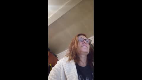 Snapshot of kissandvibe chatting on 10.26.25 kissandvibe online show from 10.26.25