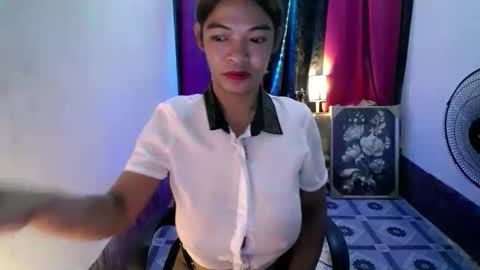 Snapshot of kisses_asian143 chatting on 11.09.25 VICTORIA online show from 11.09.25