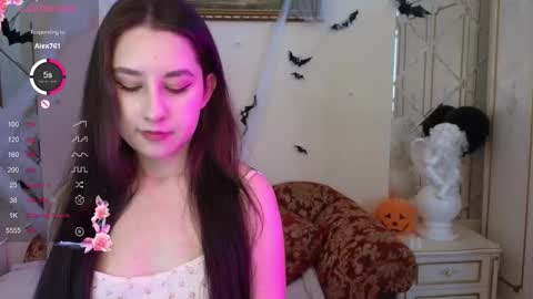 Snapshot of kisses_eva chatting on 11.04.25 Hot Eva online show from 11.04.25