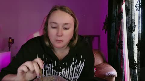 kissica online show from 02.04.25