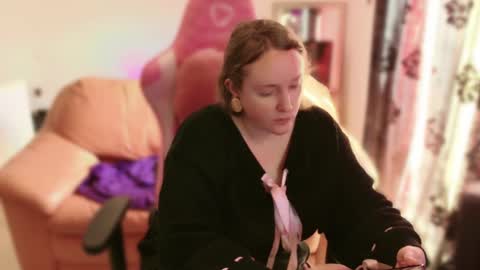 kissica online show from 02.21.25