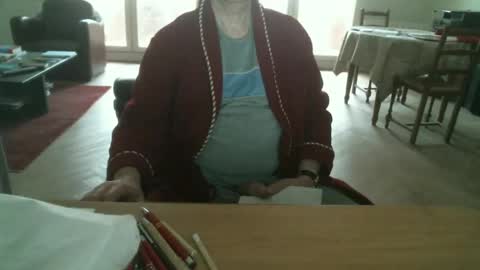 kisslog1 online show from 12.28.24