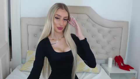 Snapshot of kissnatalie chatting on 10.07.25 Natalie online show from 10.07.25