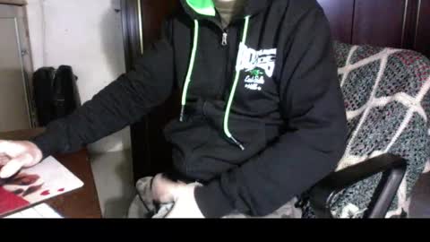 kissofbanned1983 online show from 11.23.25