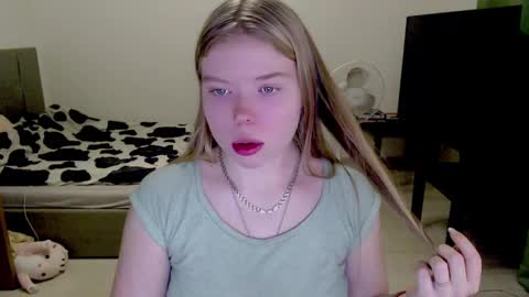 Jennyblonde and Emmabrunette online show from 12.16.24