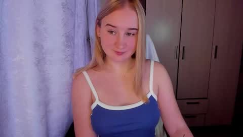 kitten_sun online show from 10.18.25