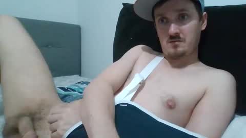 Snapshot of kittenfoxxx chatting on 11.21.25 kittenfoxxx online show from 11.21.25