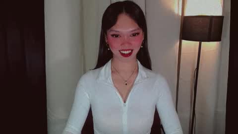 Snapshot of kitteylovesyou chatting on 10.03.25 KITTY online show from 10.03.25