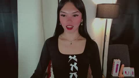 Snapshot of kitteylovesyou chatting on 10.23.25 KITTY online show from 10.23.25