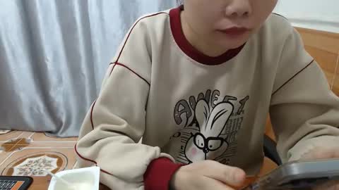 kitti_baby2x online show from 12.19.25