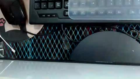 Snapshot of kittlyn chatting on 09.16.25 kittlyn online show from 09.16.25