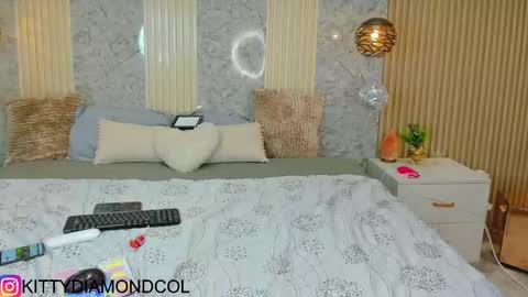 kitty__diamond_ online show from 04.19.26