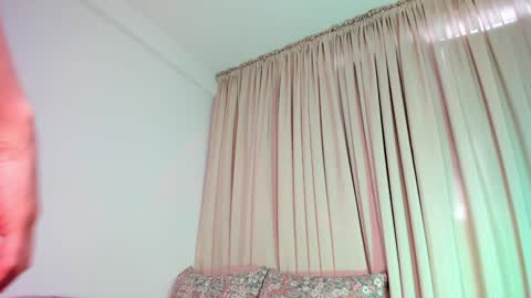 sophie online show from 11.28.25