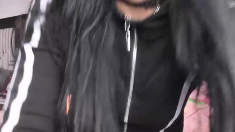 Snapshot of kitty_eliffe chatting on 12.04.25 kitty online show from 12.04.25