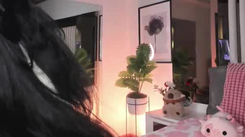 Snapshot of kitty_eliffe chatting on 02.05.26 kitty online show from 02.05.26