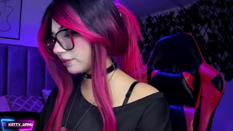 Camila online show from 02.10.26