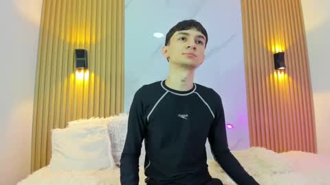 kitty_gill online show from 12.17.24