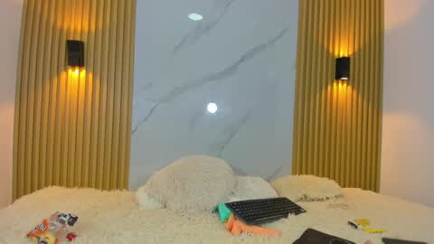 kitty_gill online show from 12.21.24