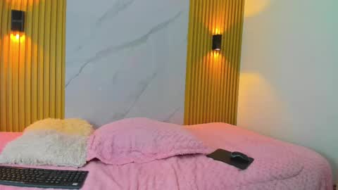 kitty_gill online show from 12.28.24