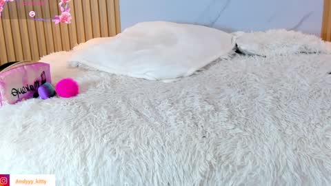 kitty_gill online show from 02.04.25