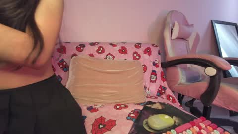 Snapshot of kitty_kryss chatting on 05.23.26 kitty_kryss online show from 05.23.26