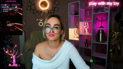 kitty online show from 11.25.25