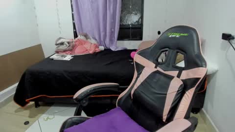 violet online show from 02.18.25