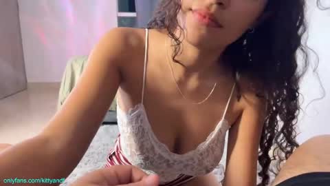 Kitty black hair 19 years Isa red hair18 years John 21 years online show from 02.14.25